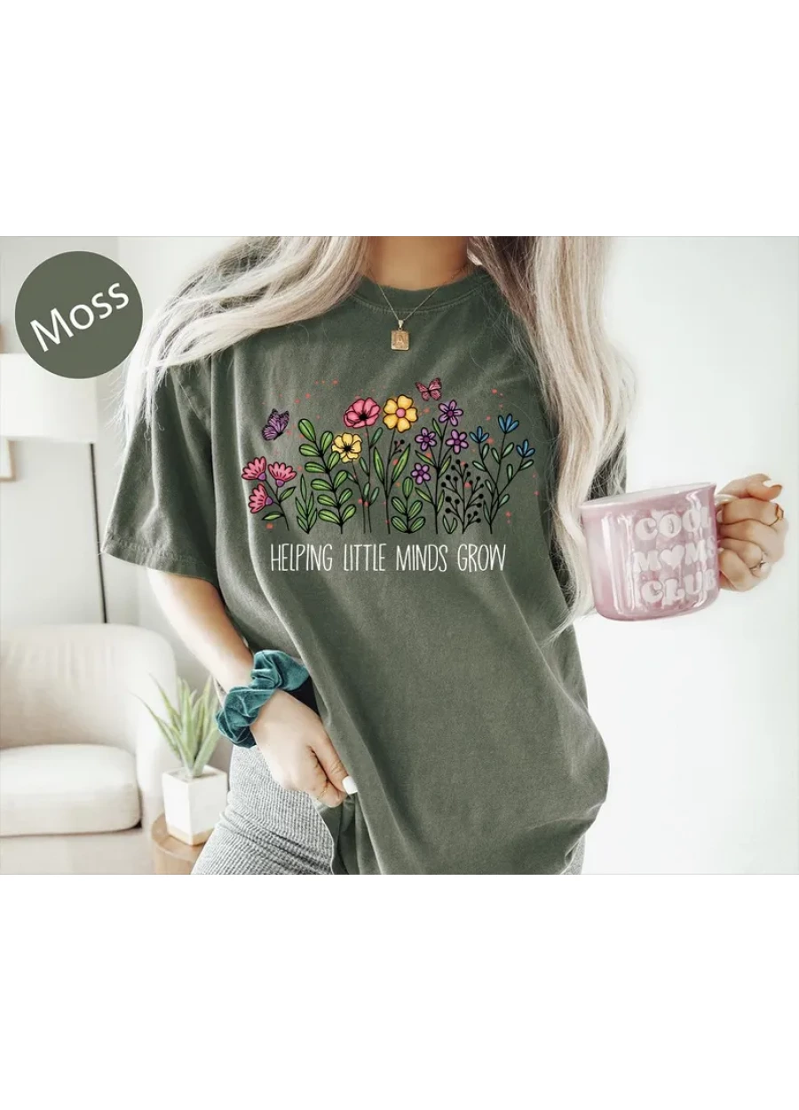 Helping Little Minds Grow Comfort Colors T-Shirt: Floral Teacher Tee