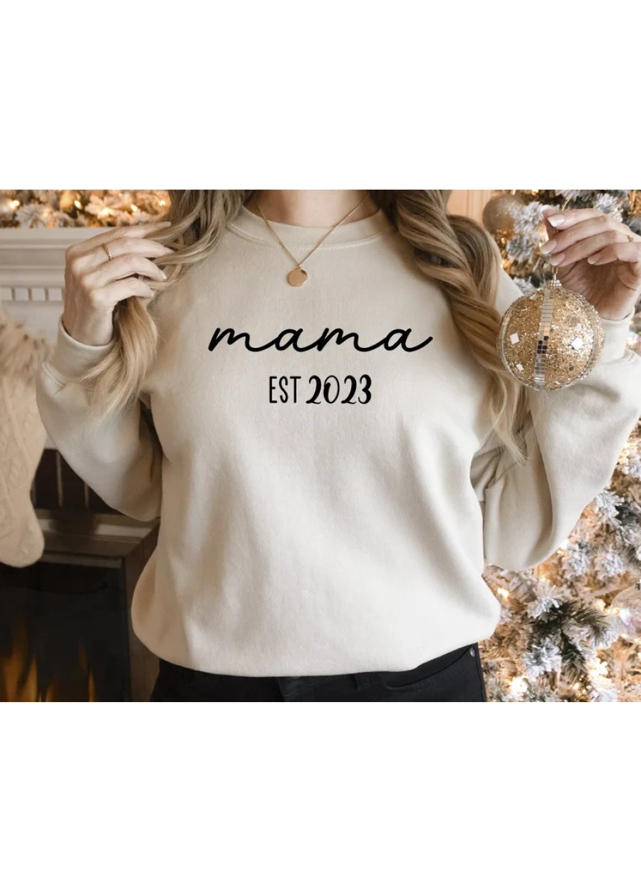 Custom Mama Est Sweatshirt: Retro Mom Gift