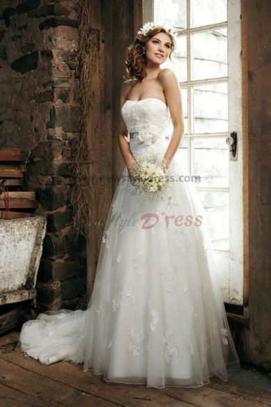 Elegant lace tulle Court Train Latest Fashion Spring wedding dress nw-0258