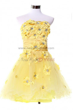 2019 hot sale Yellow Chest With beading and flower Tiered Ruffles Homecoming Dresses nm-0081