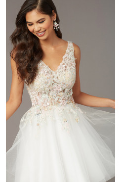 Diamond White A-line Short Dreses, Embroidery Homecoming Dresses sd-028